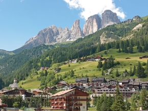 Hotel San Giusto 3 stelle Val di Fassa Trentino Dolomiti